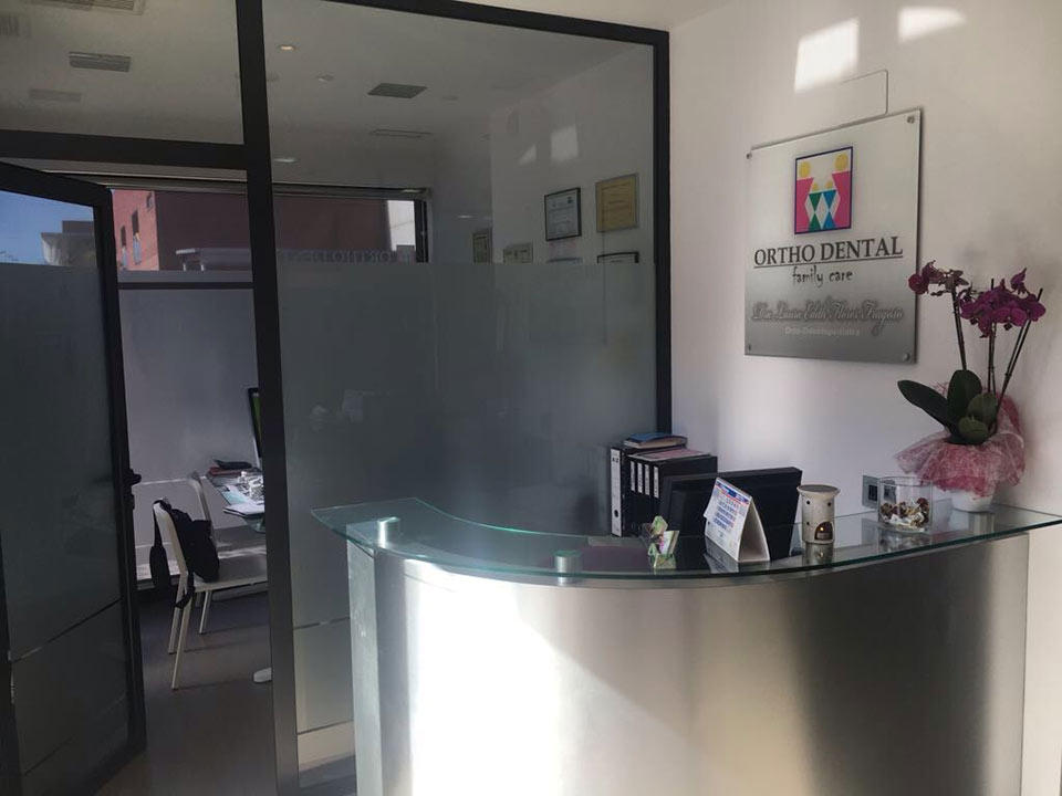 Ortho Dental Family Care interior clínica 5