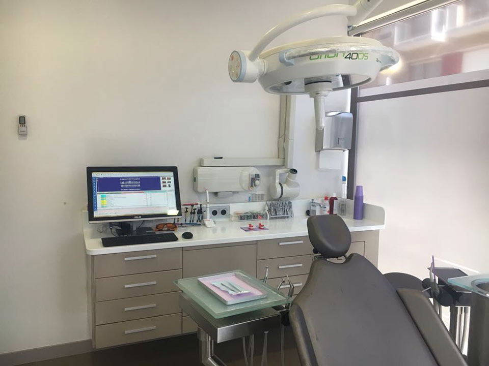 Ortho Dental Family Care interior clínica 11