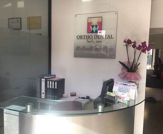Ortho Dental Family Care centro dental 11